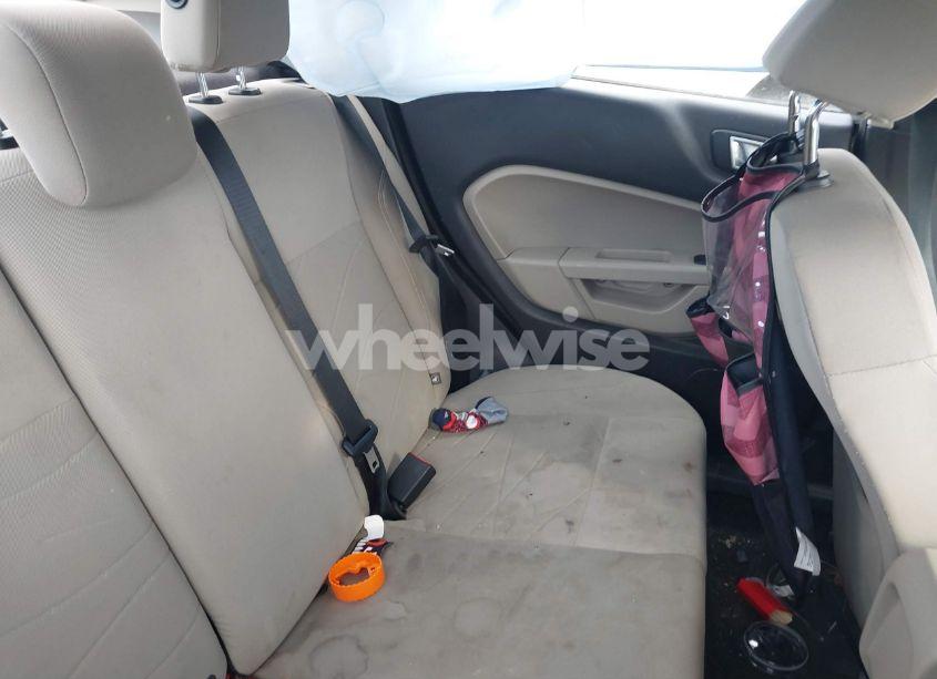 Photo 8 of 2015 Ford Fiesta SE (VIN 3FADP4BJ4FM189953)