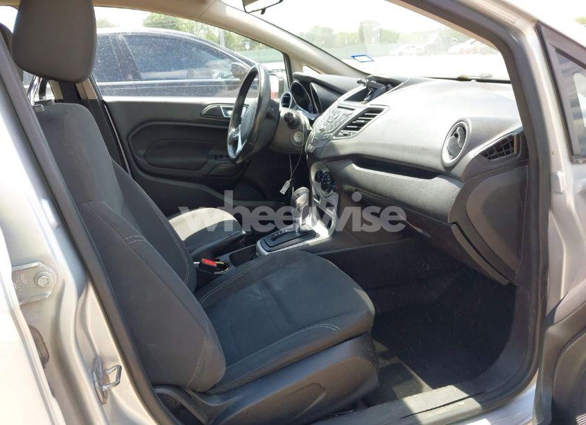 Photo 5 of 2016 Ford Fiesta SE (VIN 3FADP4BJ4GM101162)