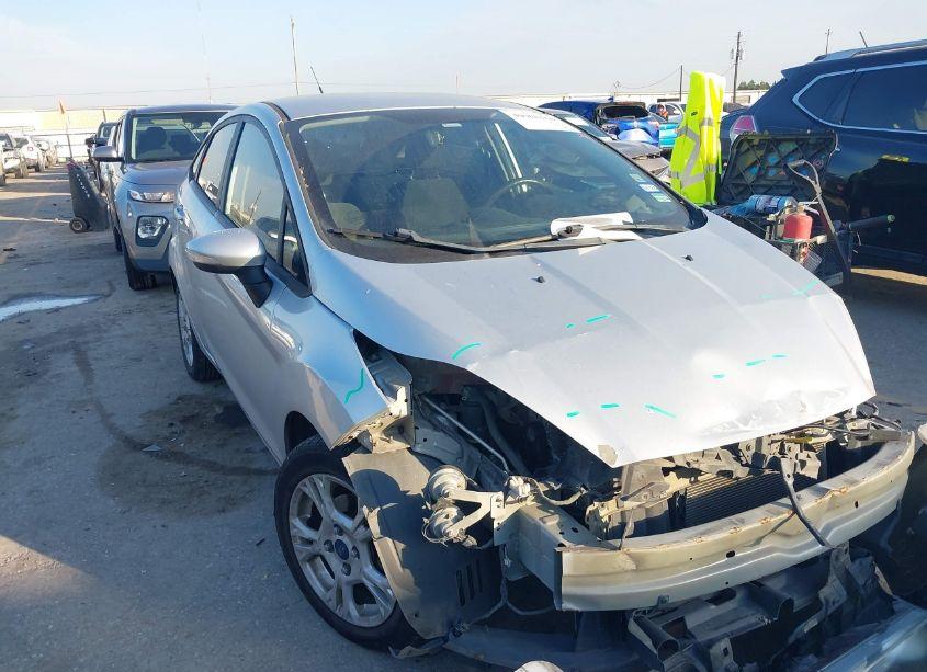 2016 Ford Fiesta SE (VIN 3FADP4BJ4GM169350) main photo