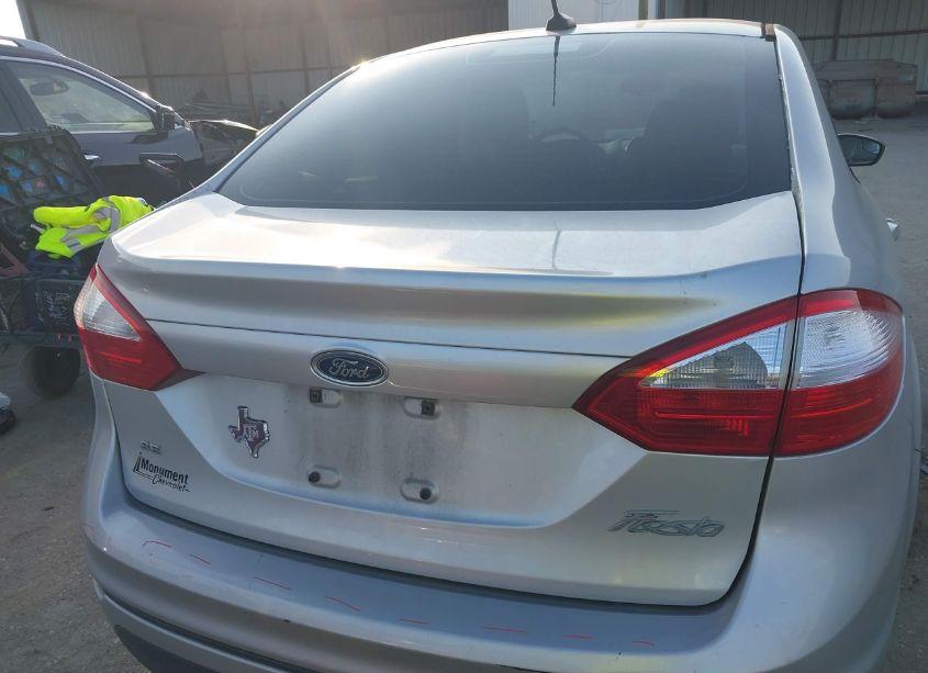 Photo 16 of 2016 Ford Fiesta SE (VIN 3FADP4BJ4GM169350)