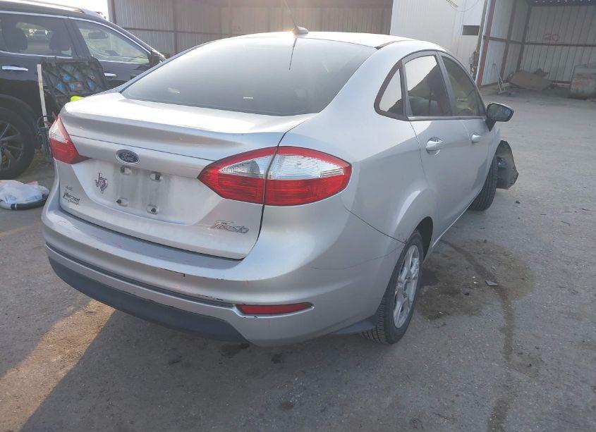 Photo 4 of 2016 Ford Fiesta SE (VIN 3FADP4BJ4GM169350)