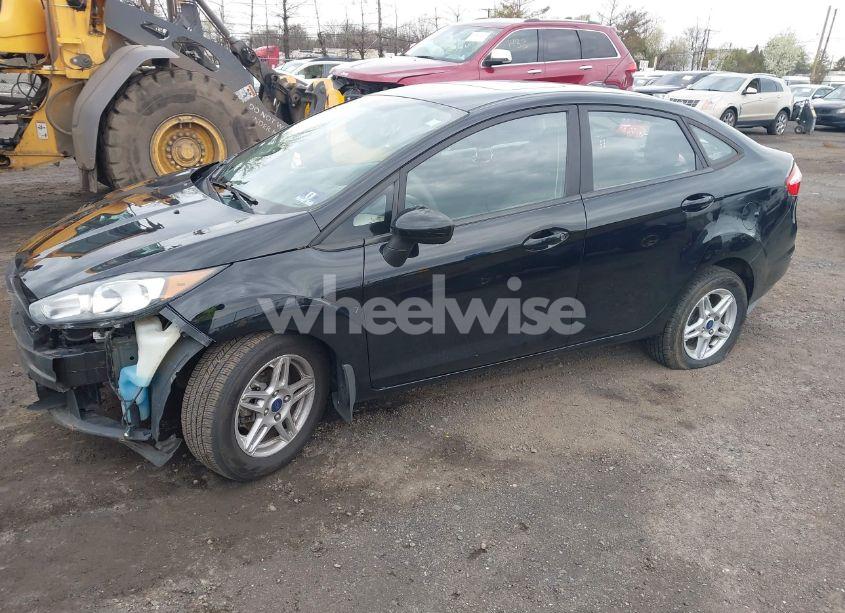 Photo 2 of 2017 Ford Fiesta SE (VIN 3FADP4BJ4HM153649)