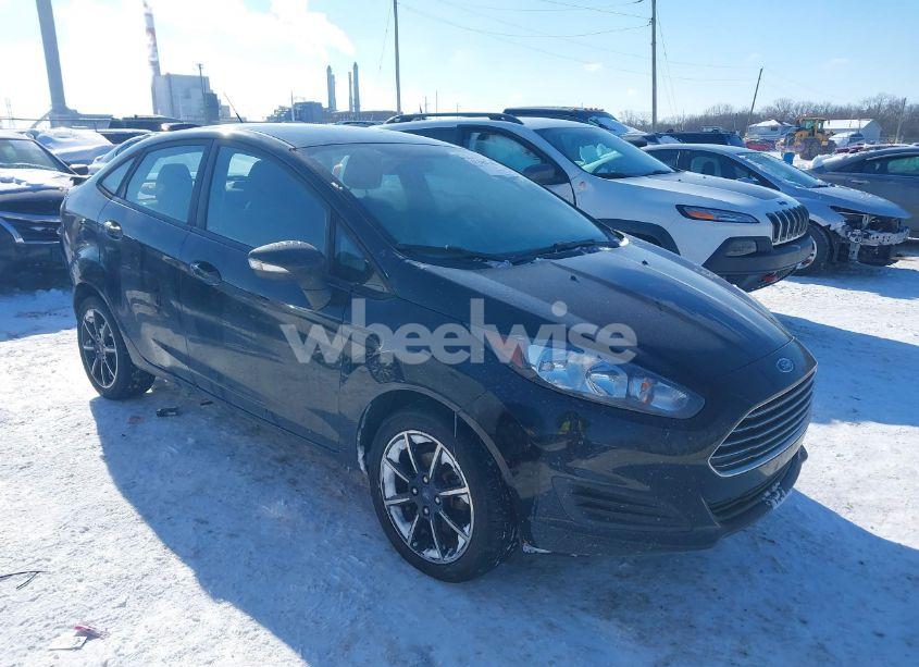 2019 Ford Fiesta SE (VIN 3FADP4BJ4KM101395) main photo