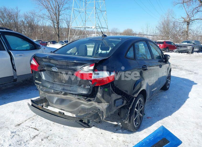 Photo 4 of 2019 Ford Fiesta SE (VIN 3FADP4BJ4KM101395)