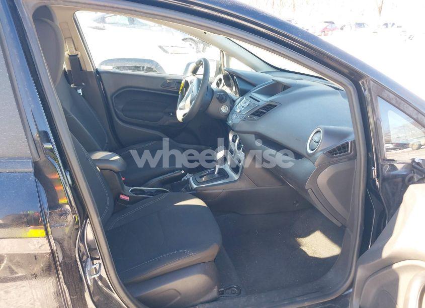 Photo 5 of 2019 Ford Fiesta SE (VIN 3FADP4BJ4KM101395)