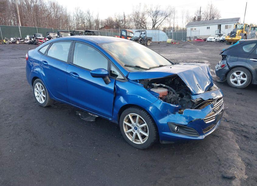 2019 Ford Fiesta SE (VIN 3FADP4BJ4KM124238) main photo