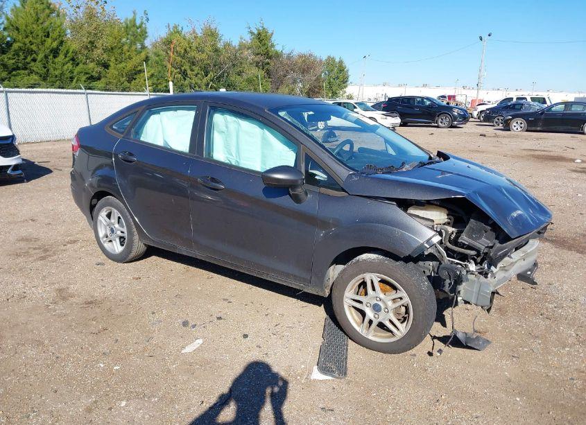 2019 Ford Fiesta SE (VIN 3FADP4BJ4KM141766) main photo