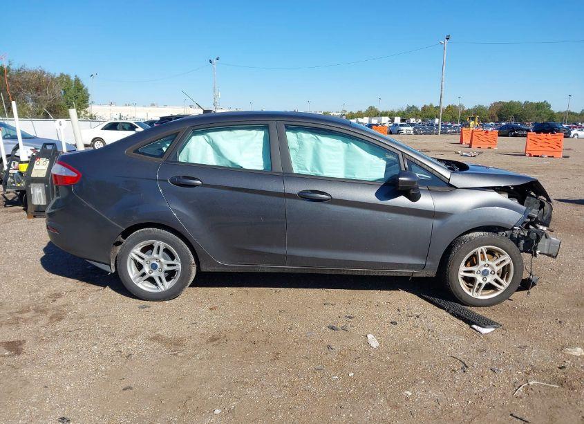 Photo 12 of 2019 Ford Fiesta SE (VIN 3FADP4BJ4KM141766)