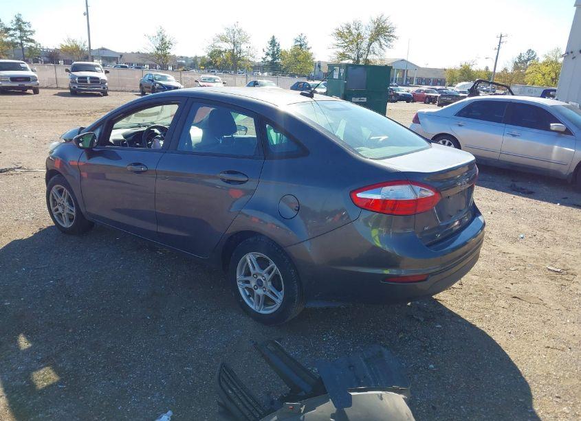 Photo 3 of 2019 Ford Fiesta SE (VIN 3FADP4BJ4KM141766)