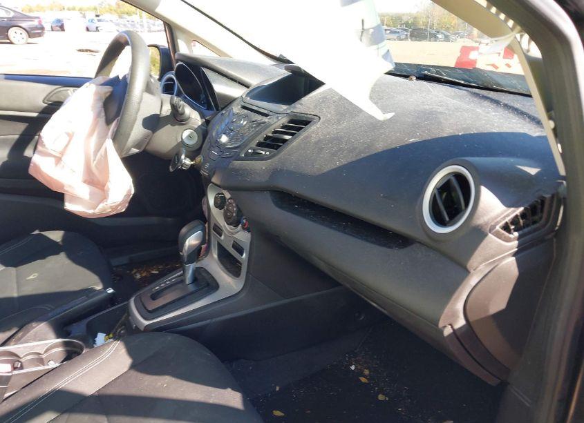 Photo 5 of 2019 Ford Fiesta SE (VIN 3FADP4BJ4KM141766)