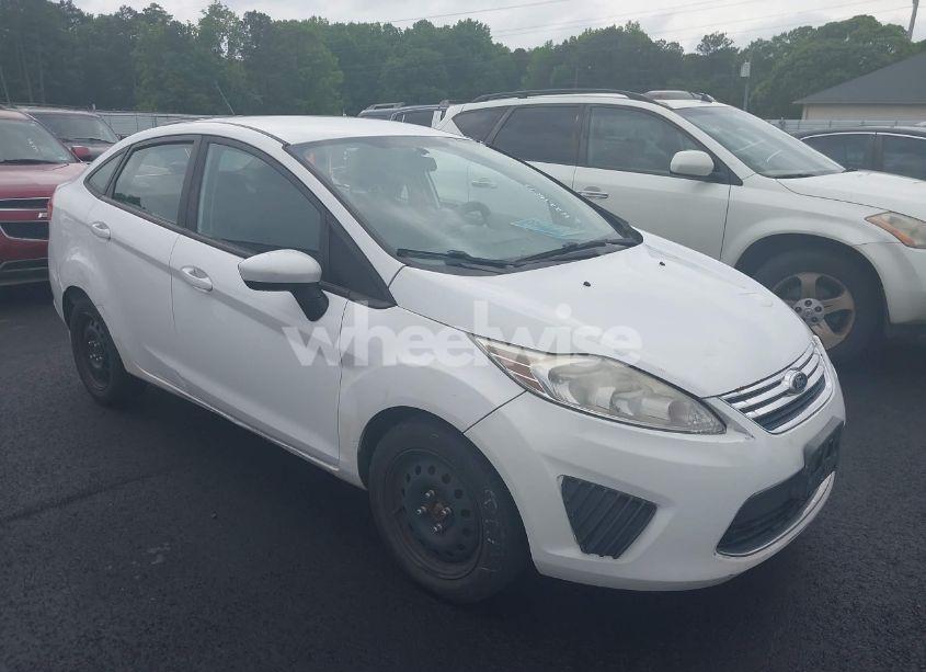 2011 Ford Fiesta SE (VIN 3FADP4BJ5BM207435) main photo