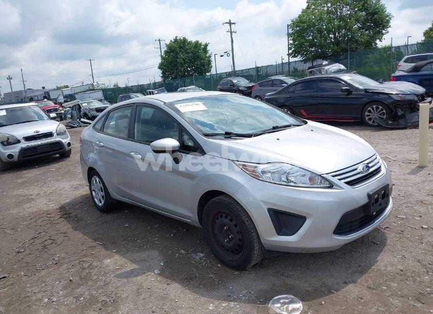 2012 Ford Fiesta SE (VIN 3FADP4BJ5CM104646) main photo