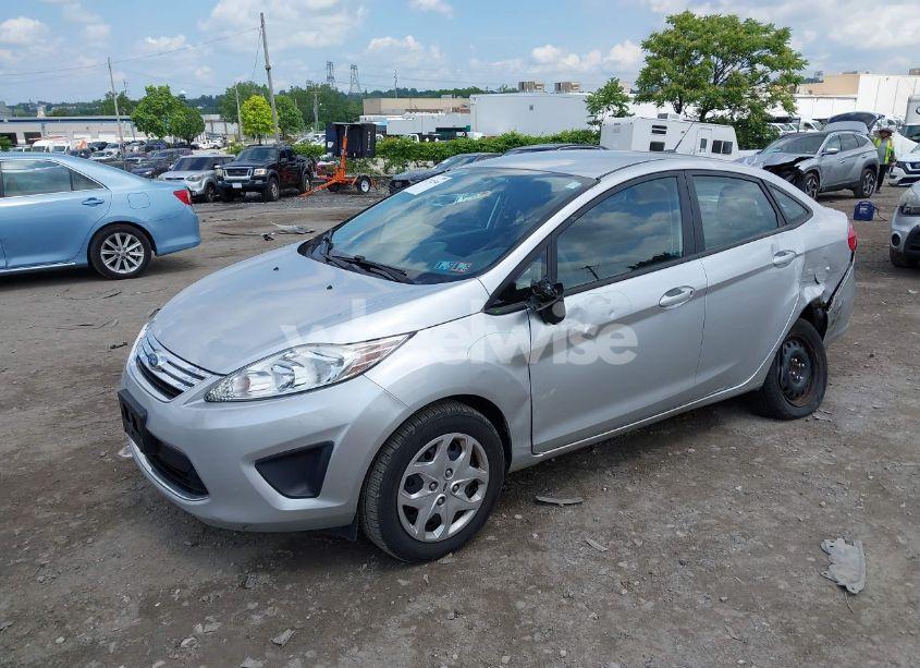 Photo 2 of 2012 Ford Fiesta SE (VIN 3FADP4BJ5CM104646)