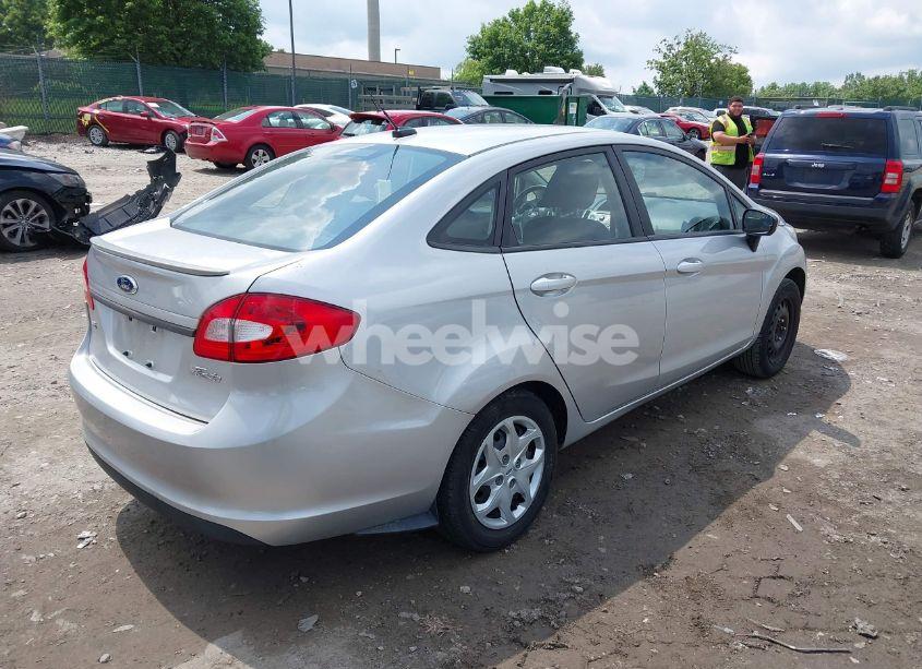 Photo 4 of 2012 Ford Fiesta SE (VIN 3FADP4BJ5CM104646)