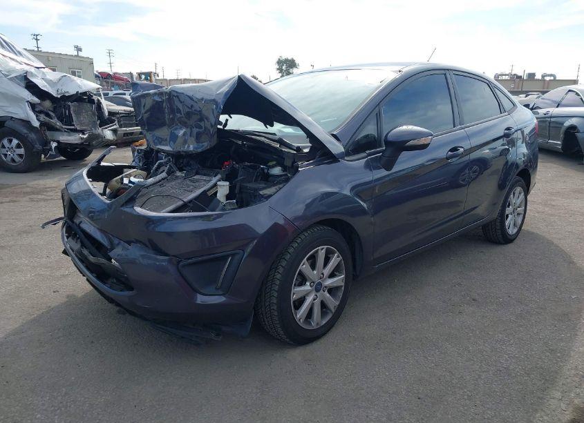 Photo 2 of 2013 Ford Fiesta SE (VIN 3FADP4BJ5DM200746)