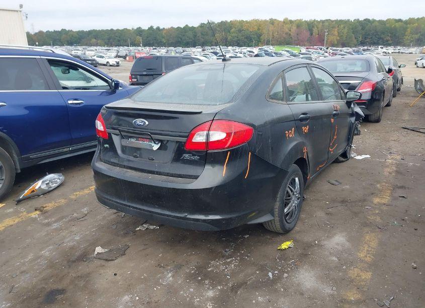 Photo 4 of 2013 Ford Fiesta SE (VIN 3FADP4BJ5DM220298)