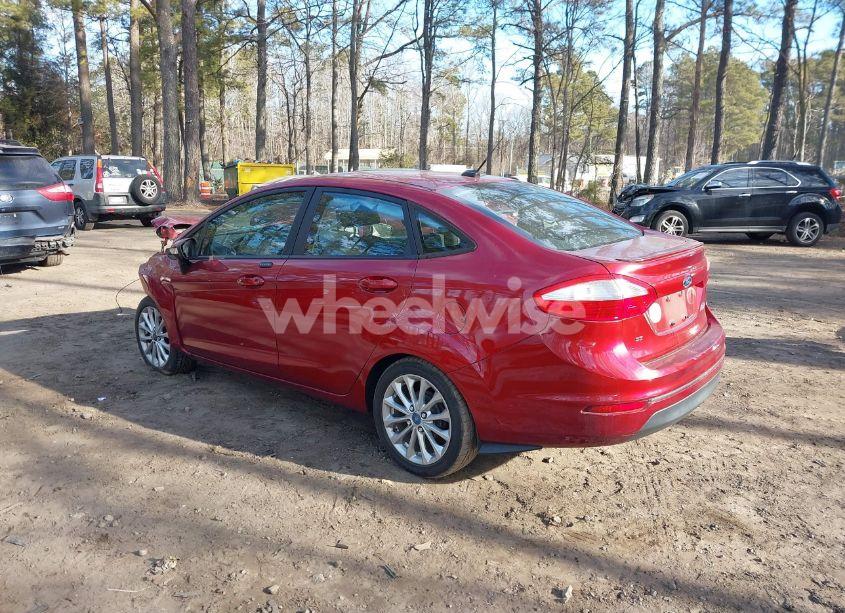 Photo 3 of 2014 Ford Fiesta SE (VIN 3FADP4BJ5EM122728)
