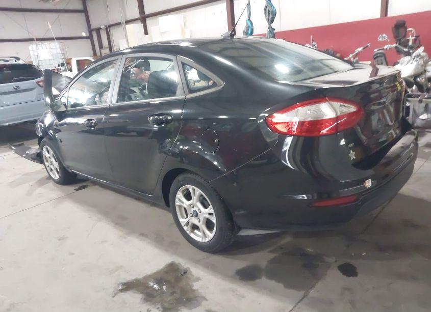 Photo 3 of 2014 Ford Fiesta SE (VIN 3FADP4BJ5EM139786)