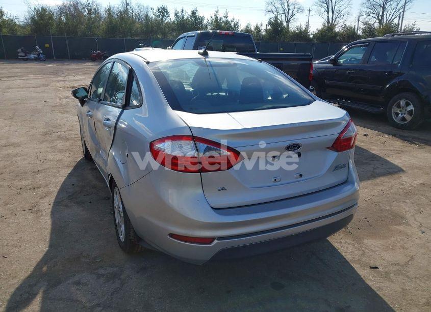 Photo 3 of 2014 Ford Fiesta SE (VIN 3FADP4BJ5EM190625)