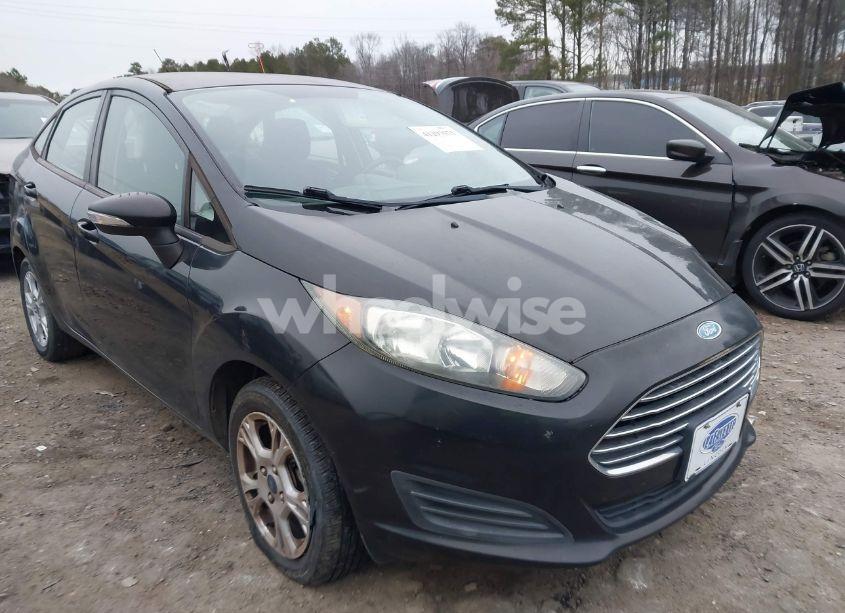 2014 Ford Fiesta SE (VIN 3FADP4BJ5EM205205) main photo