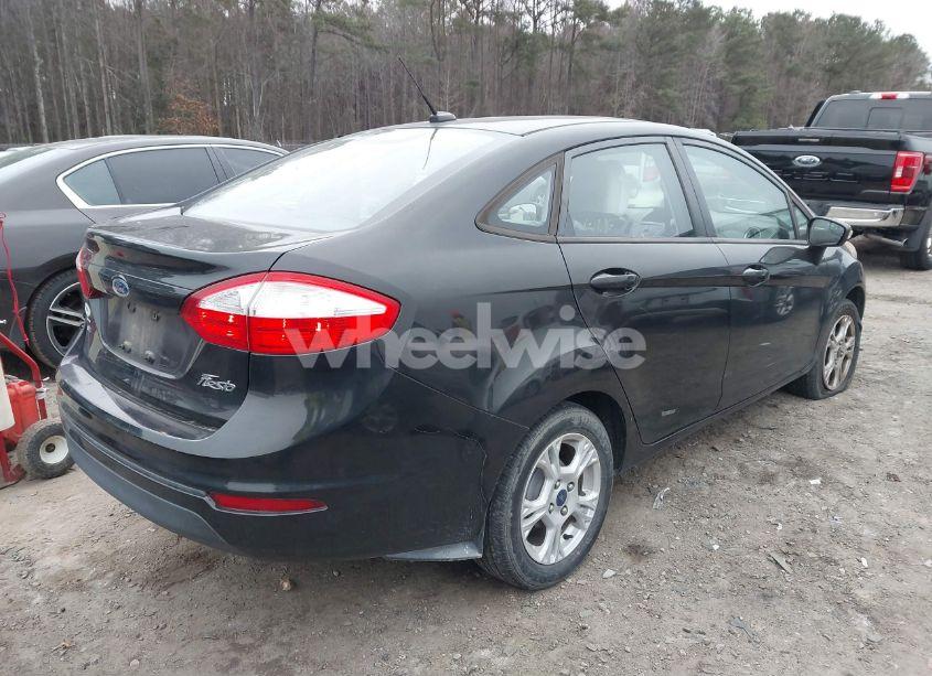 Photo 4 of 2014 Ford Fiesta SE (VIN 3FADP4BJ5EM205205)