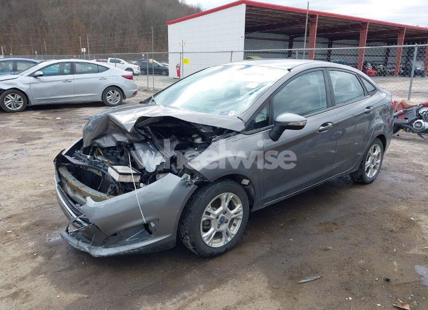 Photo 2 of 2014 Ford Fiesta SE (VIN 3FADP4BJ5EM220996)