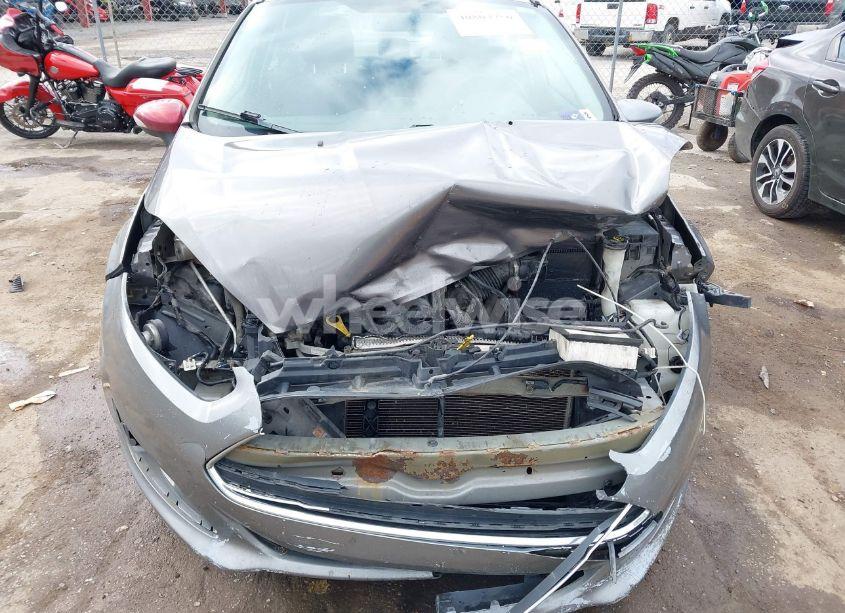 Photo 6 of 2014 Ford Fiesta SE (VIN 3FADP4BJ5EM220996)