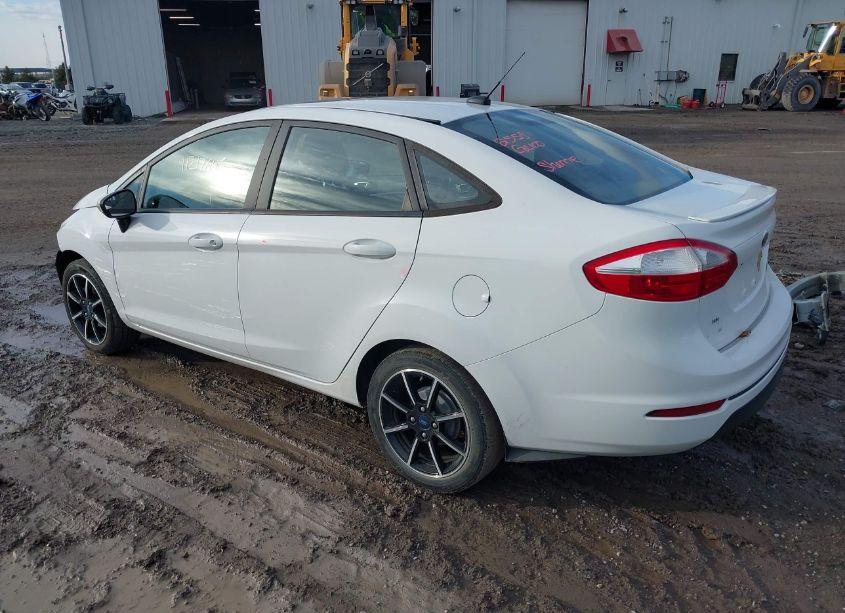 Photo 3 of 2016 Ford Fiesta SE (VIN 3FADP4BJ5GM113837)