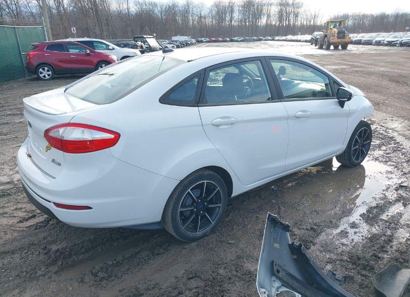 Photo 4 of 2016 Ford Fiesta SE (VIN 3FADP4BJ5GM113837)