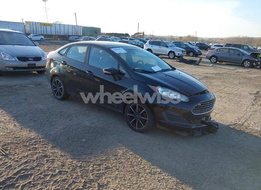 2016 Ford Fiesta SE (VIN 3FADP4BJ5GM162262) main photo