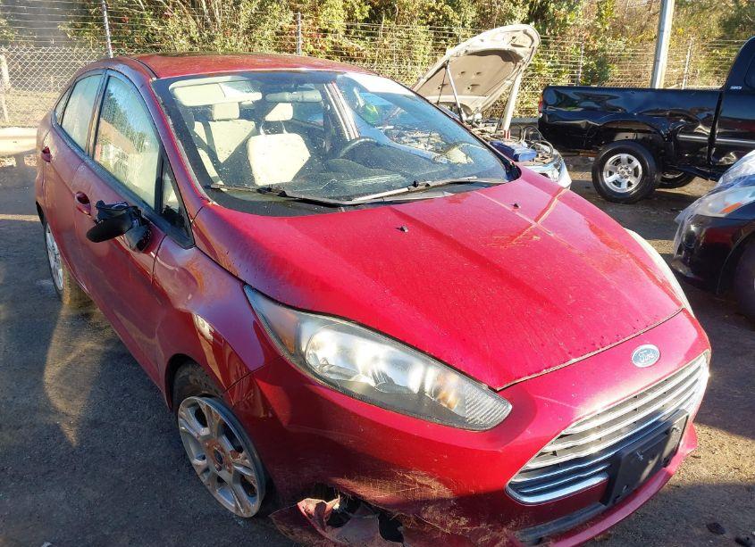 2016 Ford Fiesta SE (VIN 3FADP4BJ5GM206101) main photo