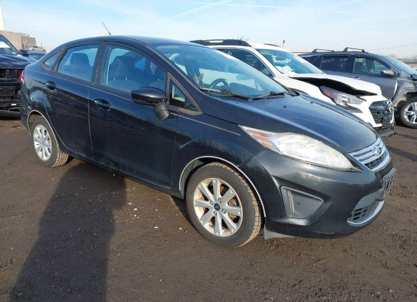 2011 Ford Fiesta SE (VIN 3FADP4BJ6BM101012) main photo