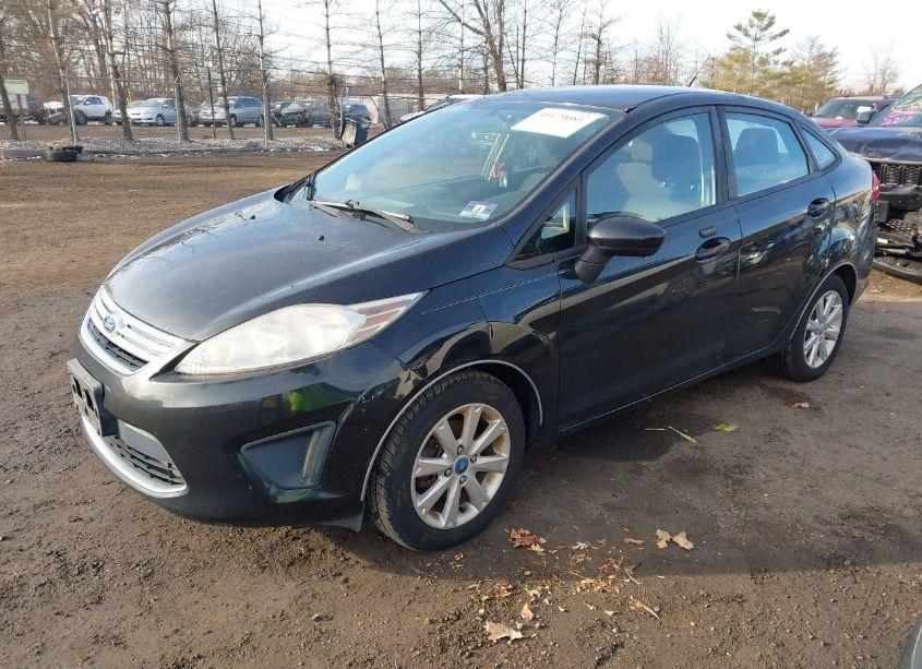 Photo 2 of 2011 Ford Fiesta SE (VIN 3FADP4BJ6BM101012)