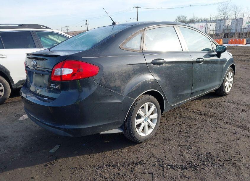 Photo 4 of 2011 Ford Fiesta SE (VIN 3FADP4BJ6BM101012)