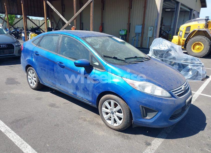 2011 Ford Fiesta SE (VIN 3FADP4BJ6BM145768) main photo