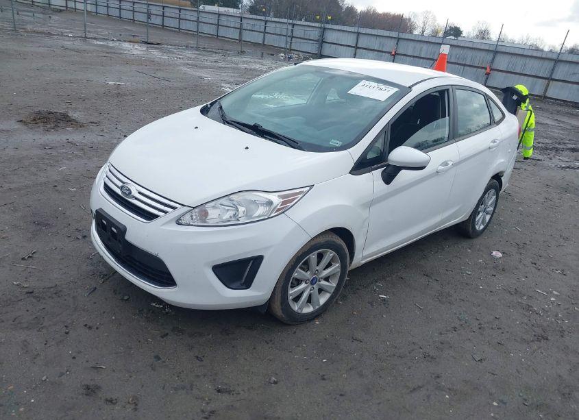 Photo 2 of 2012 Ford Fiesta SE (VIN 3FADP4BJ6CM198259)