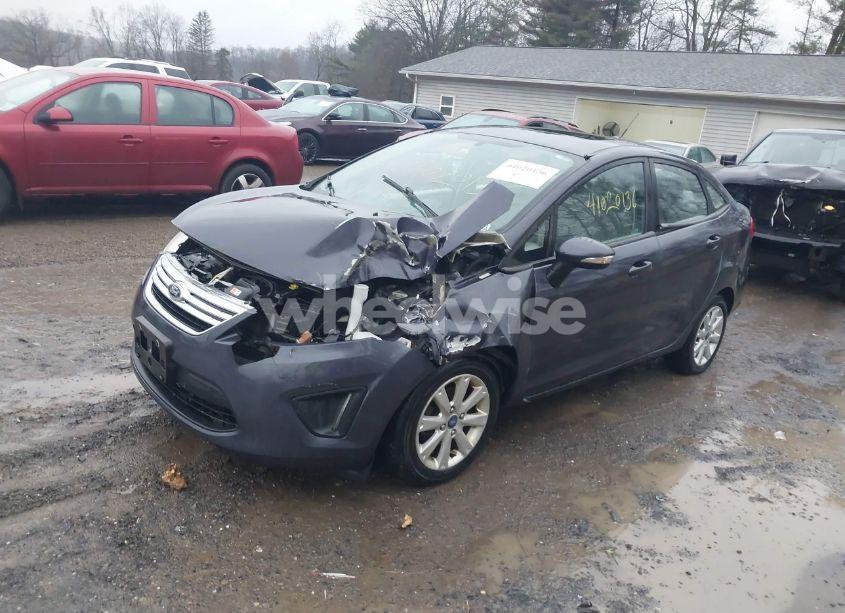 Photo 2 of 2013 Ford Fiesta SE (VIN 3FADP4BJ6DM103376)