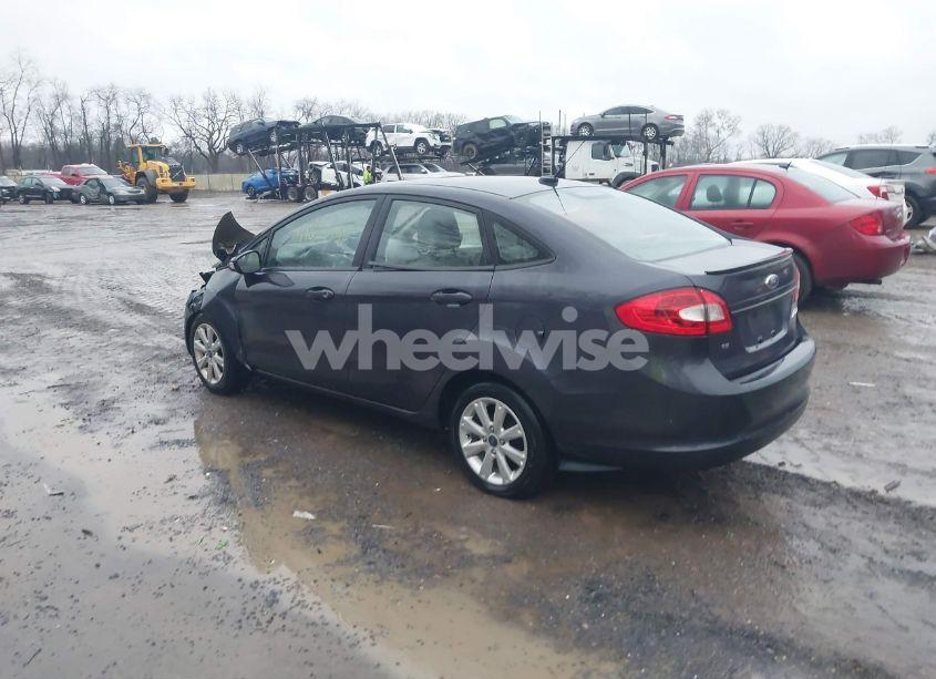 Photo 3 of 2013 Ford Fiesta SE (VIN 3FADP4BJ6DM103376)