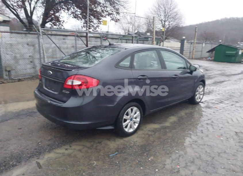 Photo 4 of 2013 Ford Fiesta SE (VIN 3FADP4BJ6DM103376)