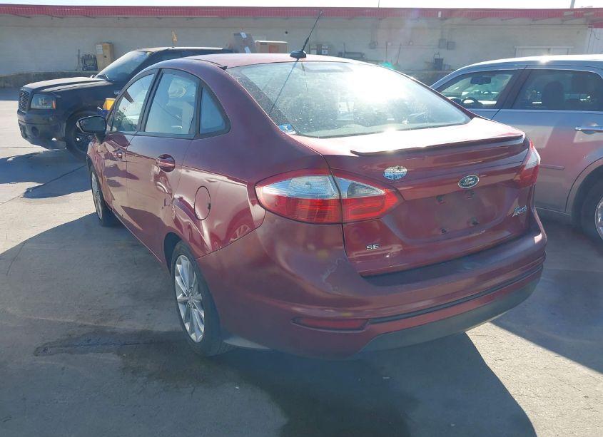 Photo 3 of 2014 Ford Fiesta SE (VIN 3FADP4BJ6EM110670)