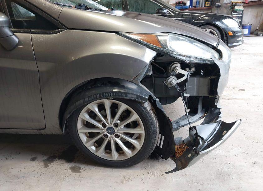 Photo 13 of 2014 Ford Fiesta SE (VIN 3FADP4BJ6EM189578)