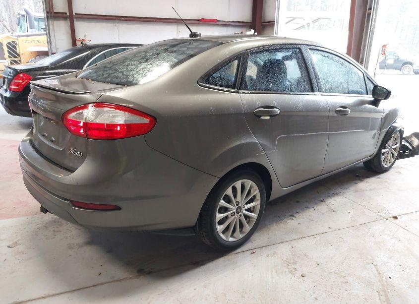 Photo 4 of 2014 Ford Fiesta SE (VIN 3FADP4BJ6EM189578)