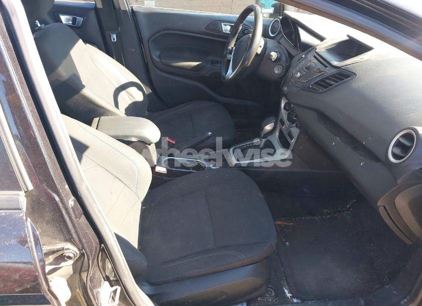 Photo 5 of 2015 Ford Fiesta SE (VIN 3FADP4BJ6FM104398)