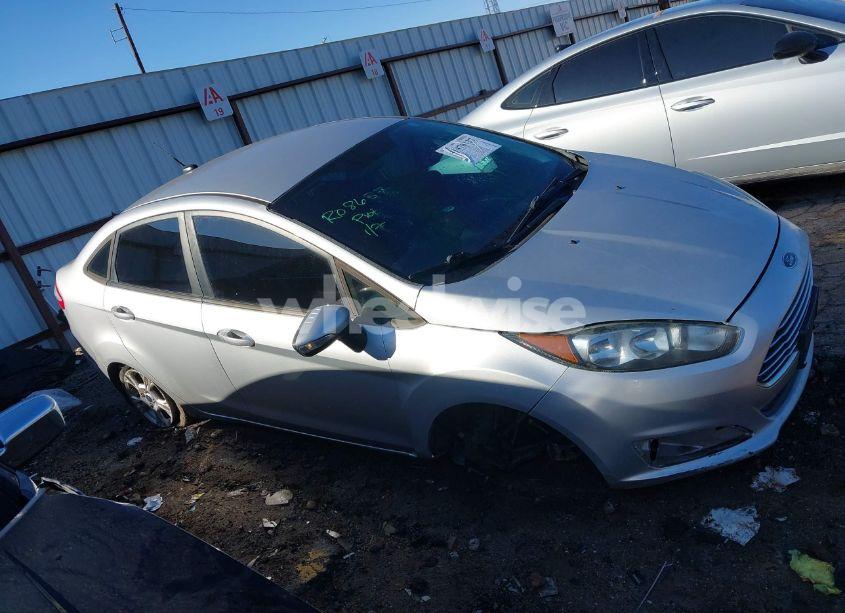 Photo 14 of 2015 Ford Fiesta SE (VIN 3FADP4BJ6FM117460)