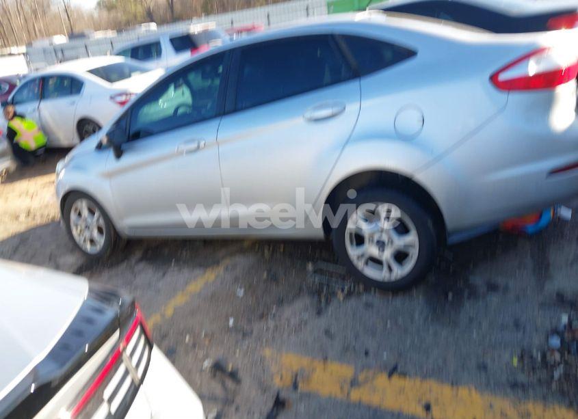 Photo 15 of 2015 Ford Fiesta SE (VIN 3FADP4BJ6FM117460)