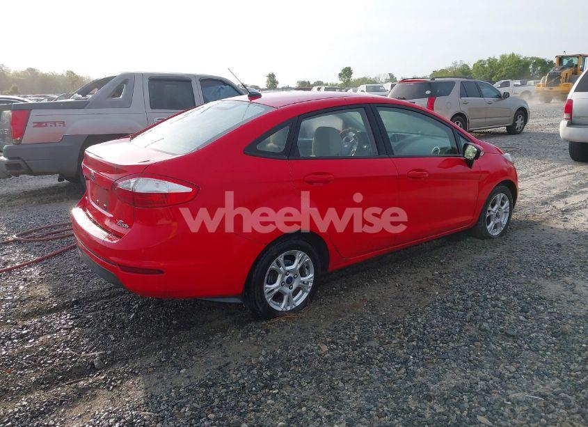 Photo 4 of 2015 Ford Fiesta SE (VIN 3FADP4BJ6FM132489)