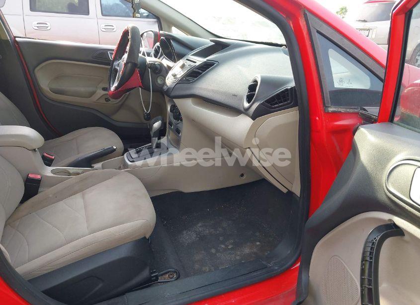 Photo 5 of 2015 Ford Fiesta SE (VIN 3FADP4BJ6FM132489)