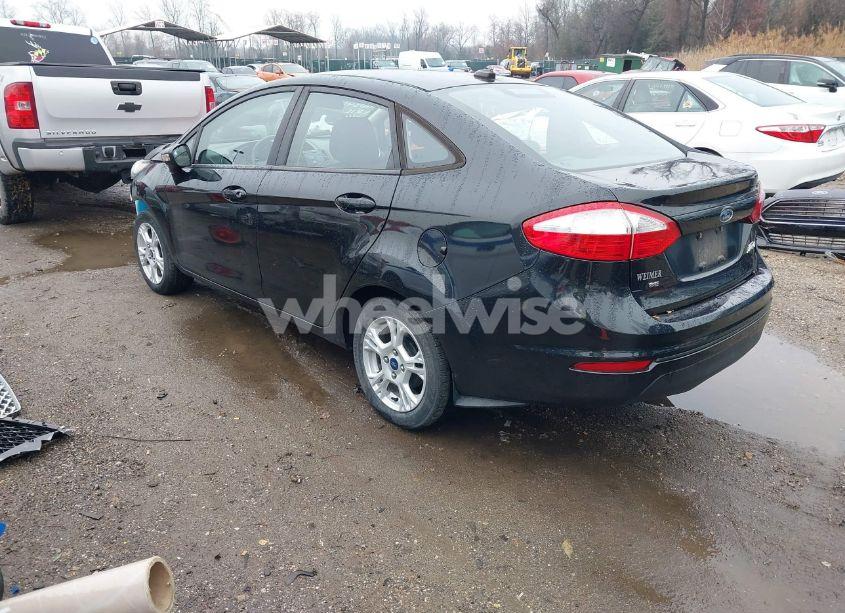 Photo 3 of 2015 Ford Fiesta SE (VIN 3FADP4BJ6FM190182)