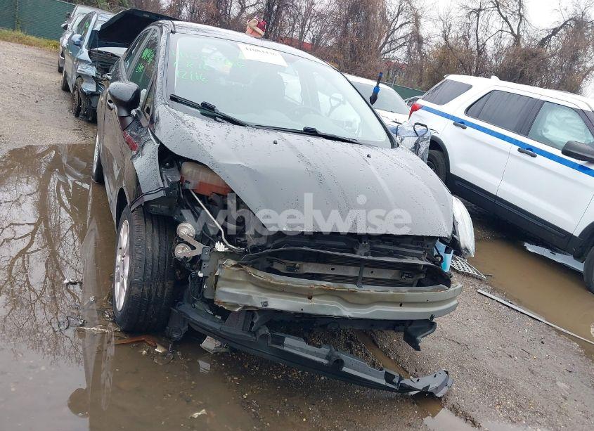 Photo 6 of 2015 Ford Fiesta SE (VIN 3FADP4BJ6FM190182)