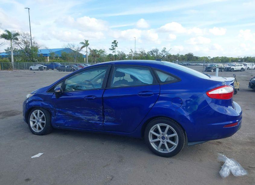 Photo 14 of 2015 Ford Fiesta SE (VIN 3FADP4BJ6FM196709)